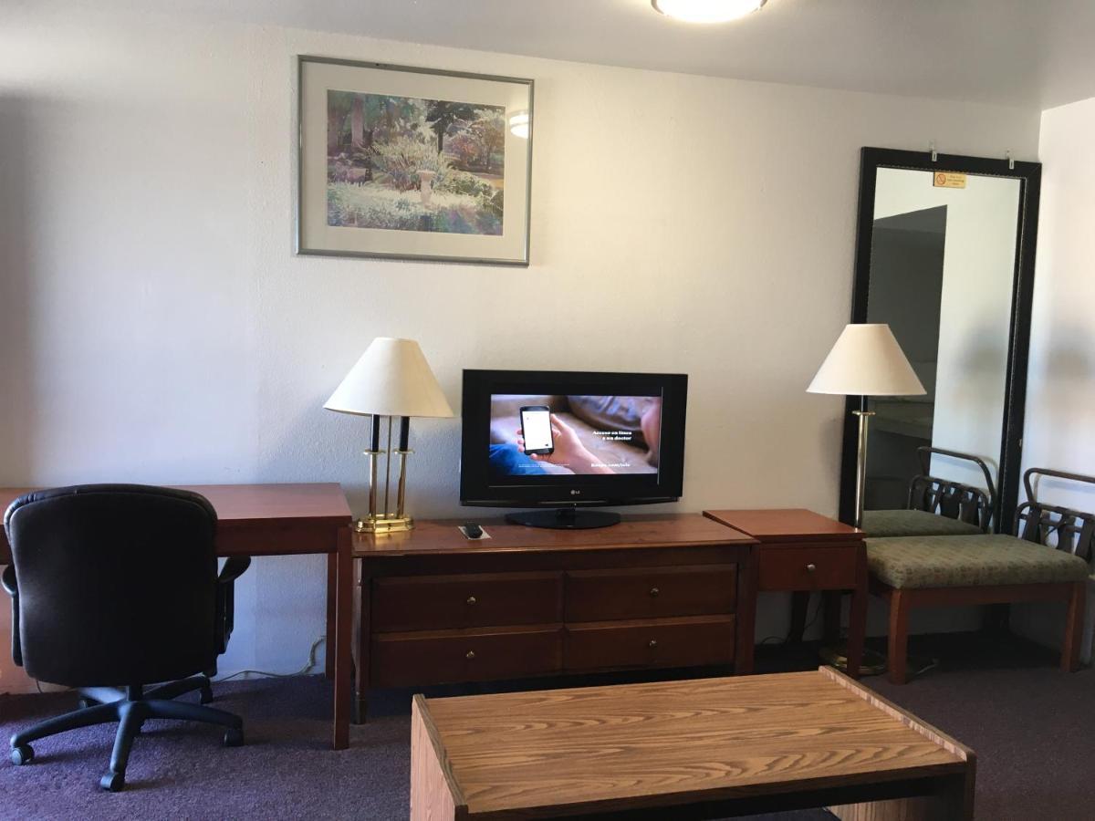 Maple Inn And Suites Los Banos Eksteriør bilde