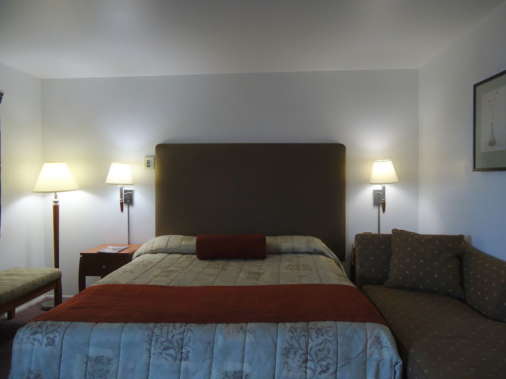 Maple Inn And Suites Los Banos Eksteriør bilde