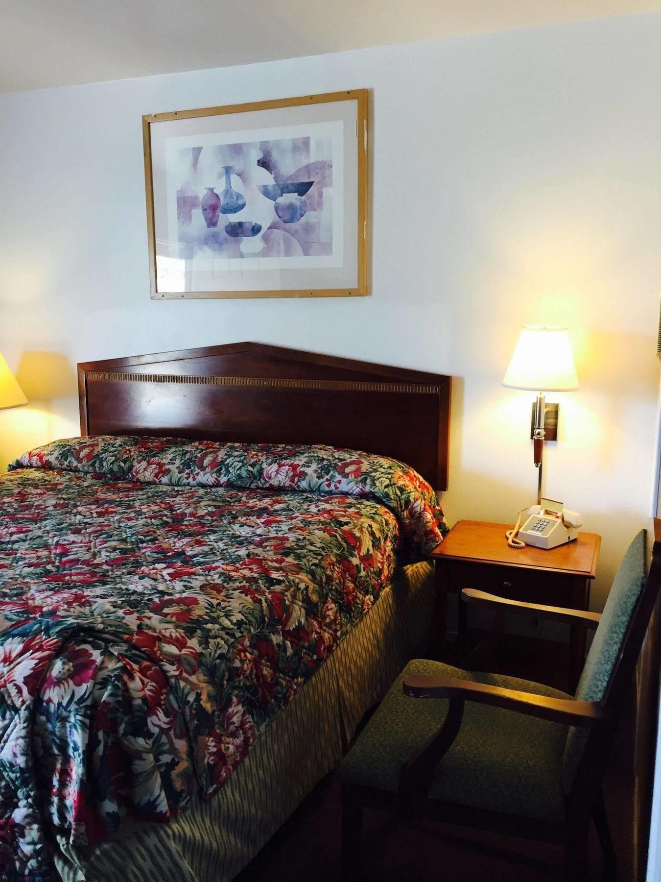 Maple Inn And Suites Los Banos Eksteriør bilde